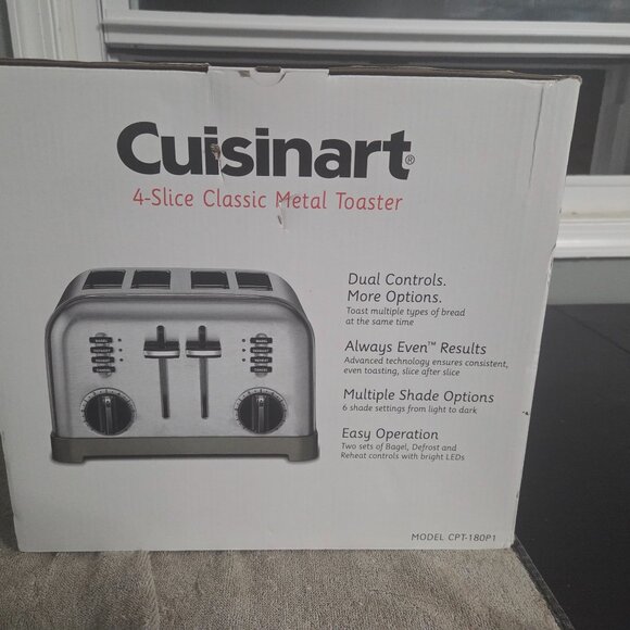 Cuisineart 4 Slice Classic metal toaster - Picture 1 of 5